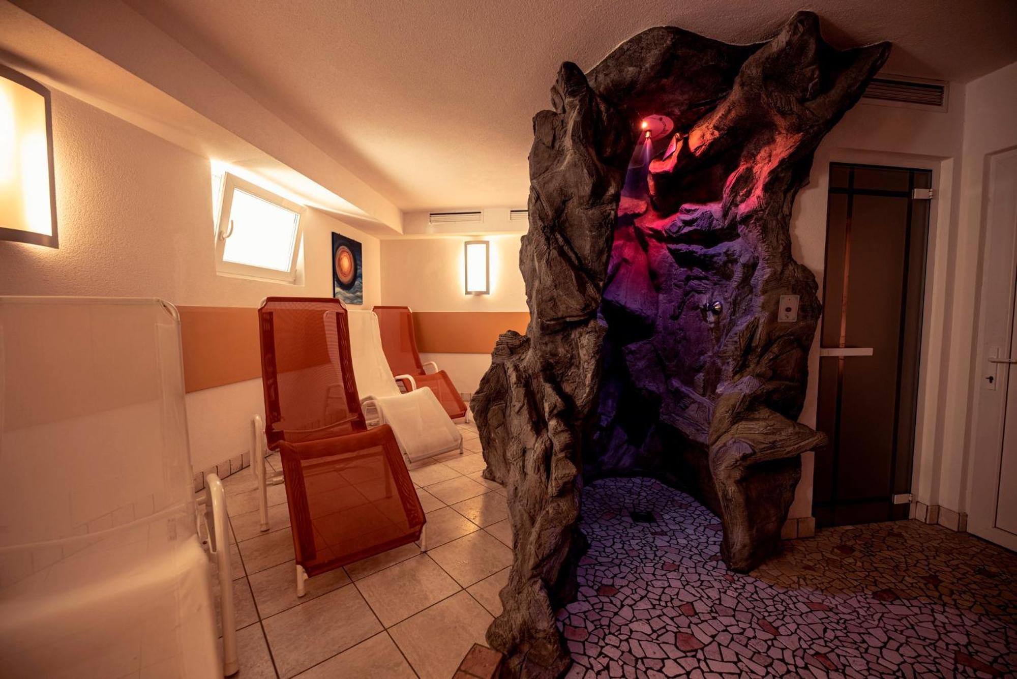 Roanerhof Aparthotel กัมโปตูเรส ภายนอก รูปภาพ